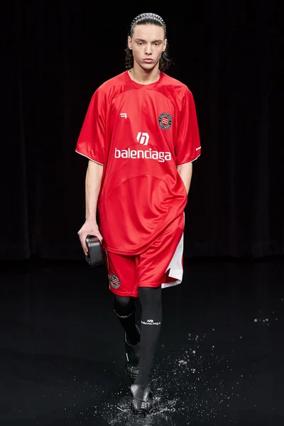 Look 90